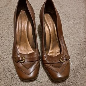 Womens Naturalizer Leather Brown Pumps, Square Toe